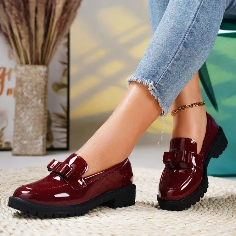 2025 new patent leather shiny surface tassel mid heel retro loafers European and American fashionable casual single shoes - الصورة 2