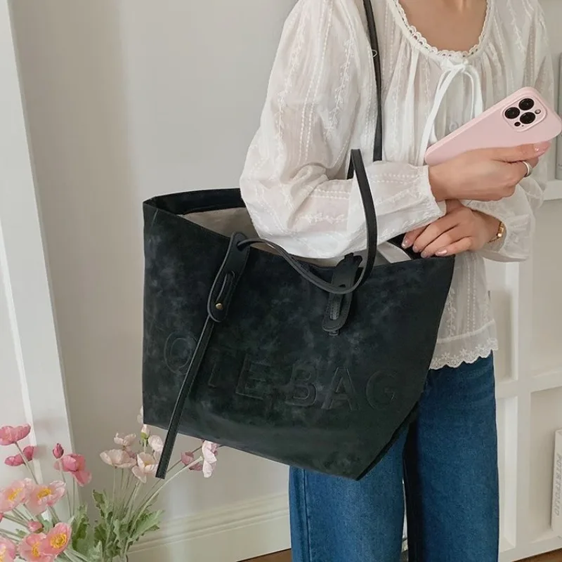 Best Elegant Diaper Bag, Minimalist Vintage Leather Crossbody, Women’s Large Capacity Trendy Commuter Tote - الصورة 2